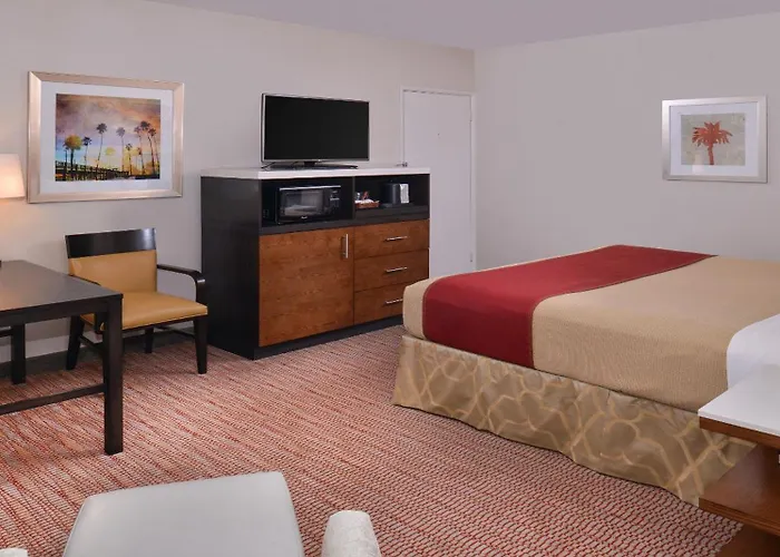 Best Western Royal Palace Inn & Suites Los Angeles