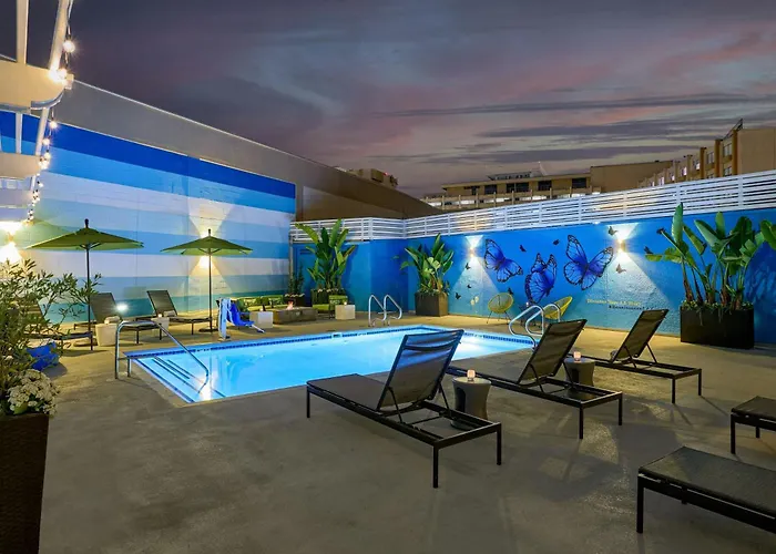 Renaissance Los Angeles Airport Hotel