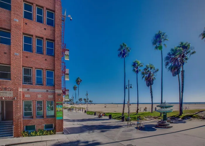 Venice Breeze Suites Los Angeles