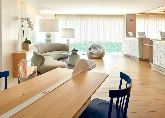 The Valorian Los Angeles, Curio Collection By Hilton West Hollywood